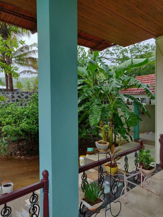 Rutu Enclave Bed and Breakfast Murūd Buitenkant foto